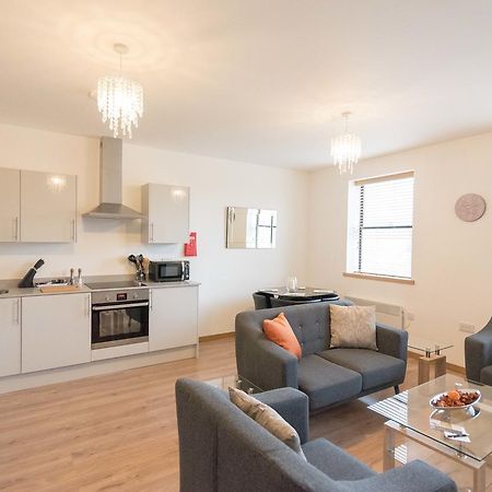 Comfortable Modern Apartment In Swindon, Free Parking Sleeps Up To 5 エクステリア 写真